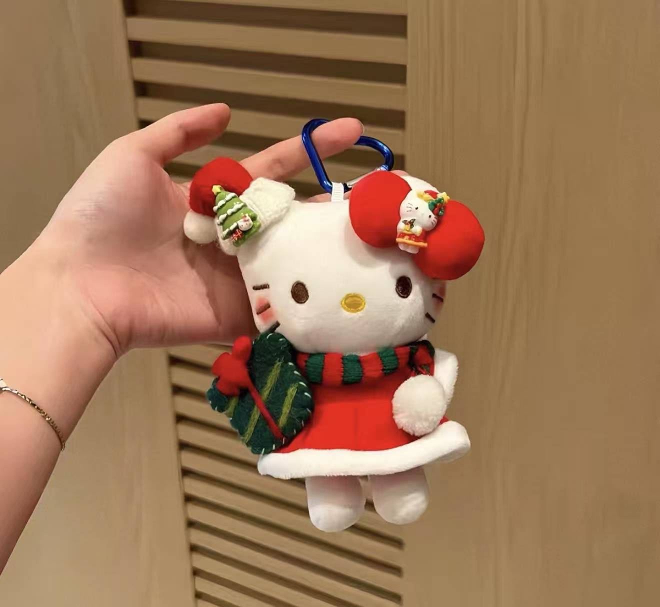 Japan Hello Kitty Santa Claus Keychain(Authentic)